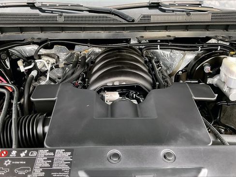 Used 2018 Chevrolet Silverado 1500 High Country AWD/4WD image 32