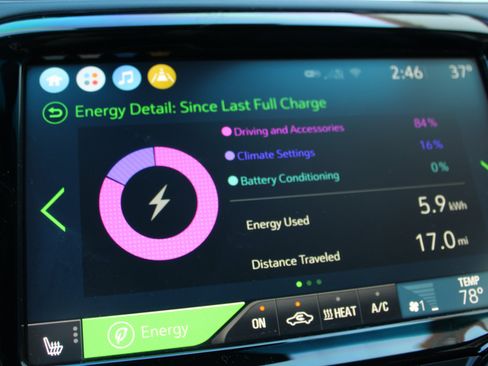 Used 2020 Chevrolet Bolt Premier w/ Infotainment Package image 31