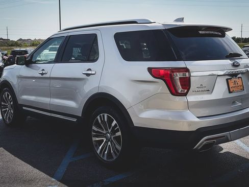 Used 2016 Ford Explorer Platinum AWD/4WD image 28