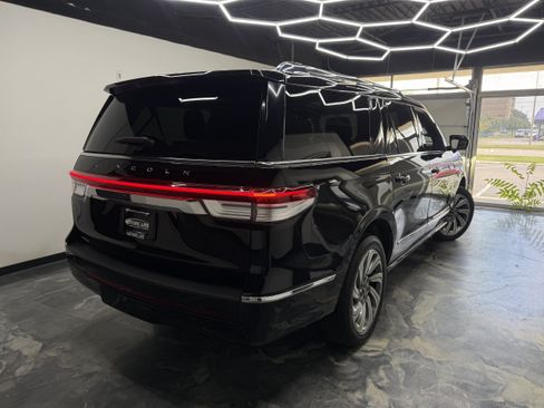 Used 2023 Lincoln Navigator L Reserve w/ Equipment Group 201A AWD/4WD image 5