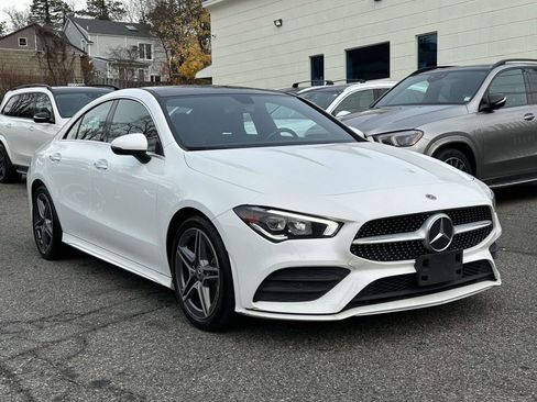 Used 2022 Mercedes-Benz CLA 250 4MATIC image 1