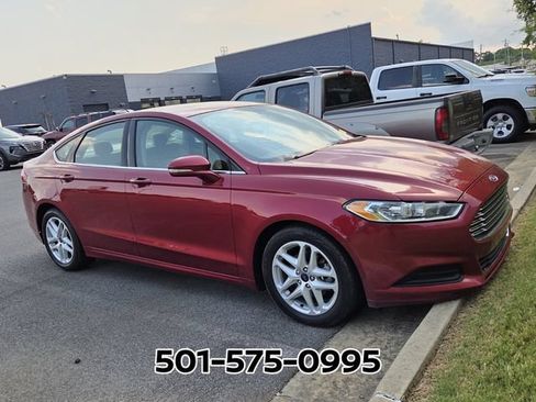 Used 2016 Ford Fusion SE FWD image 6