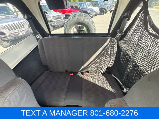 Used 2005 Jeep Wrangler Unlimited Rubicon AWD/4WD image 14