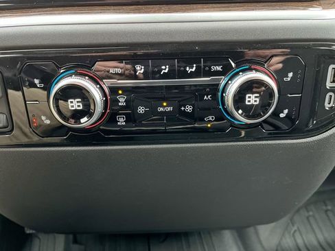 New 2026 GMC Sierra 1500 SLE image 16