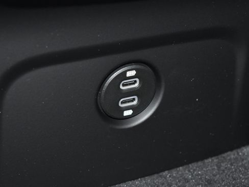 New 2026 Porsche Macan Turbo image 22