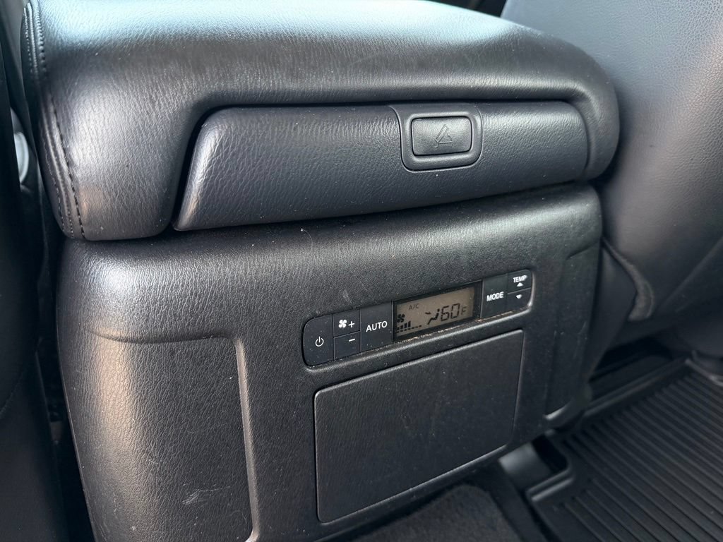 Used 2023 Nissan Armada SL w/ Captain's Chairs Package RWD image 32