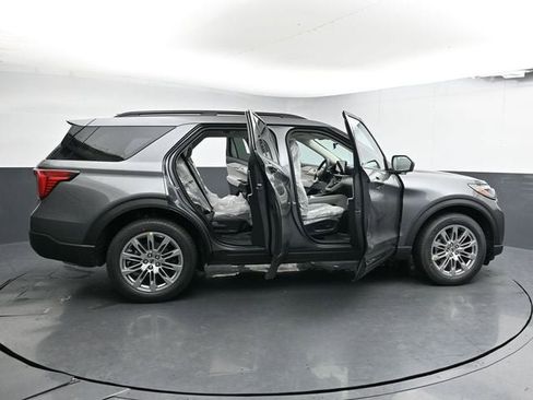 New 2026 Ford Explorer Active w/ Active Comfort Package image 34