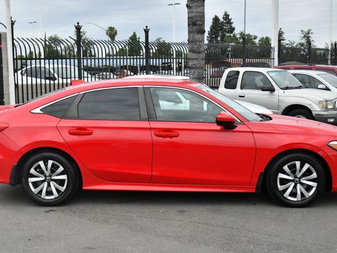 Used 2022 Honda Civic LX image 9