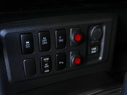 Used 2014 Toyota FJ Cruiser 4WD w/ Upgrade Package image 40