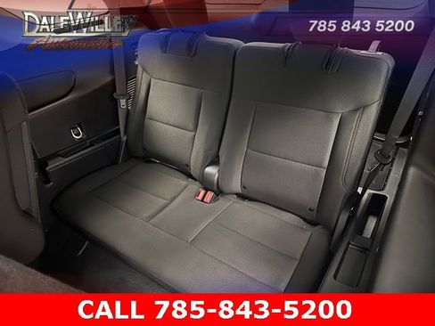 Used 2024 Ford Explorer XLT image 18