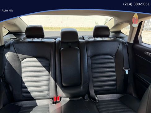 Used 2020 Ford Fusion SE image 20