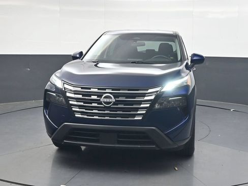 Used 2025 Nissan Rogue SV FWD image 12