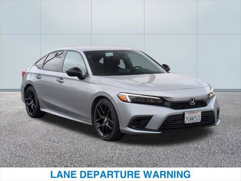 Used 2023 Honda Civic Sport image 4