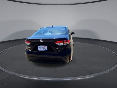 Used 2024 Toyota Corolla LE FWD image 7