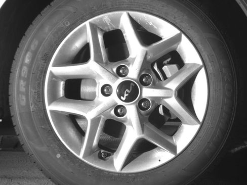 Used 2025 Kia Soul LX w/ LX Technology Package image 13