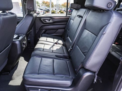 Used 2024 Chevrolet Suburban LT AWD/4WD image 9