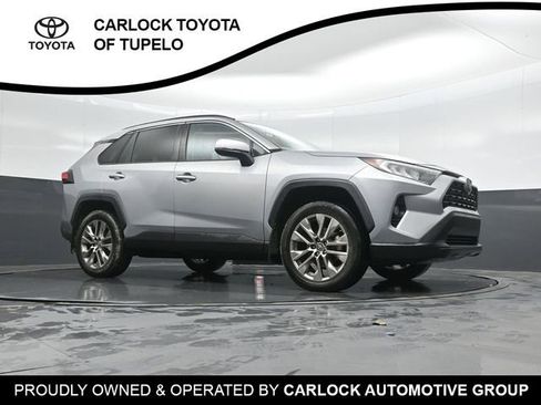 Used 2019 Toyota RAV4 XLE Premium image 30