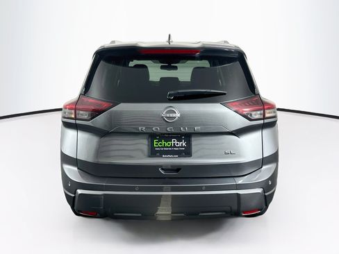 Used 2026 Nissan Rogue SL FWD image 7