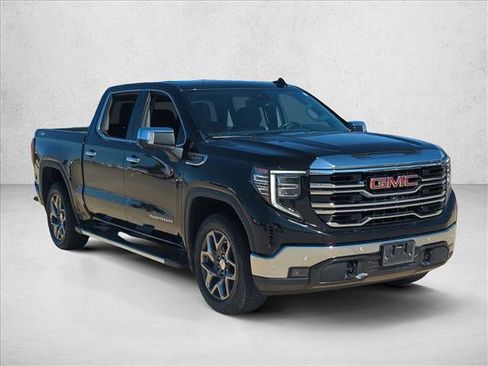 Used 2022 GMC Sierra 1500 SLT w/ SLT Premium Plus Package image 3