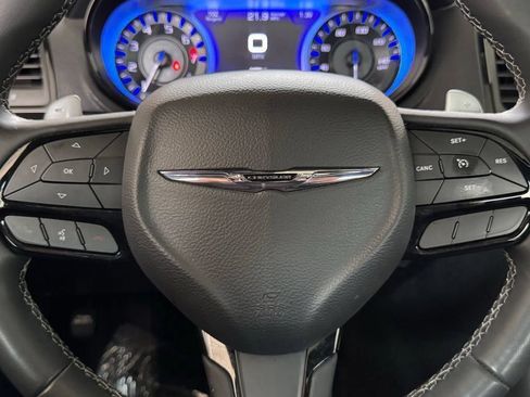 Used 2023 Chrysler 300 S RWD image 7