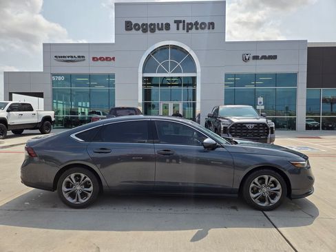 Used 2024 Honda Accord EX image 2