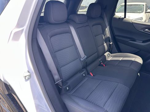 Used 2025 Chevrolet Equinox LT FWD image 38