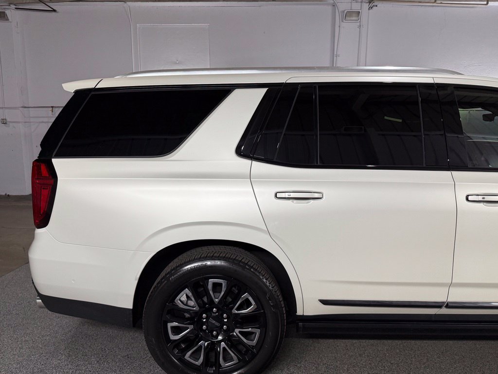 Used 2023 GMC Yukon Denali Ultimate AWD/4WD image 7