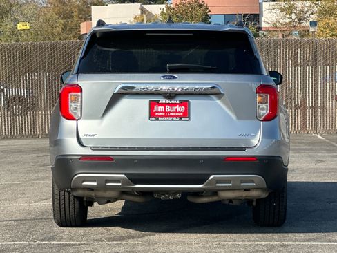 Certified 2023 Ford Explorer XLT w/ Equipment Group 202A image 5