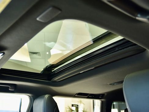 Used 2024 Lexus GX 550 image 19