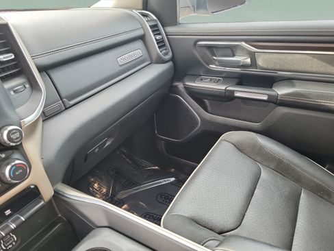 Used 2022 RAM 1500 Laramie AWD/4WD image 22