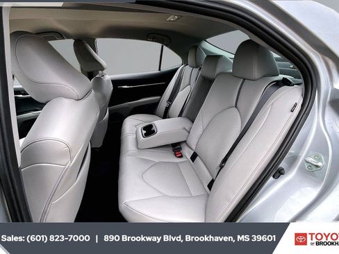 Used 2024 Toyota Camry XLE w/ Cold Weather Package FWD image 19