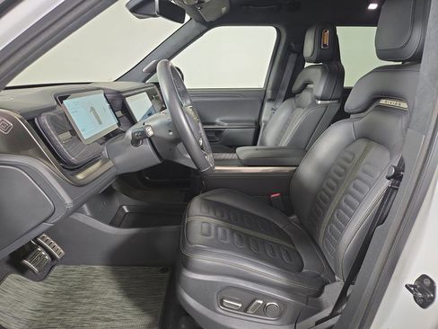 Used 2023 Rivian R1S Adventure AWD/4WD image 20
