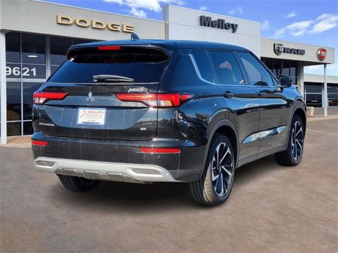 Used 2024 Mitsubishi Outlander SE image 3