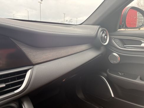 Certified 2022 Alfa Romeo Giulia Ti image 26