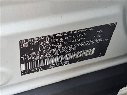 Used 2021 Toyota RAV4 XLE AWD/4WD image 15