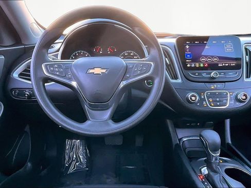 Used 2024 Chevrolet Malibu LT image 8