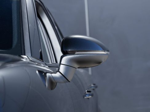 Certified 2026 Porsche Cayenne AWD/4WD image 18