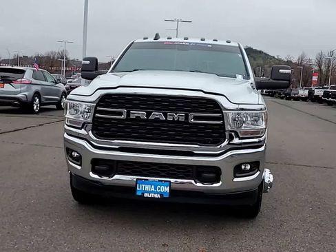 Used 2023 RAM 3500 Big Horn w/ Level 1 Equipment Group image 3