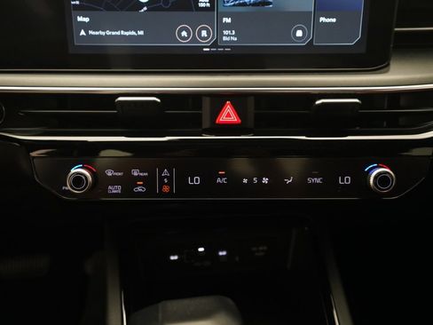 Used 2025 Kia K5 GT-Line w/ GT-Line Premium Package FWD image 20
