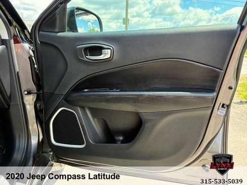 Used 2020 Jeep Compass Latitude AWD/4WD image 27