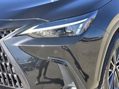 Certified 2023 Lexus NX 250 FWD w/ Premium Package image 13