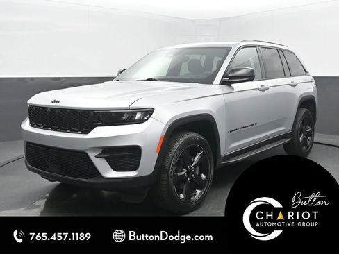 Used 2024 Jeep Grand Cherokee Altitude image 1