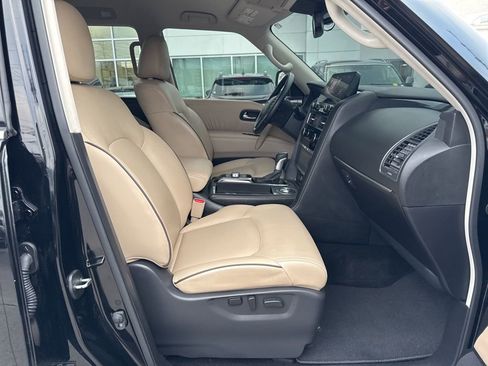 Used 2024 Nissan Armada SV image 18