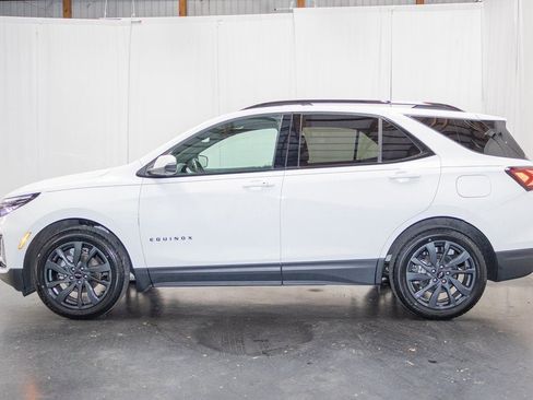 Certified 2022 Chevrolet Equinox RS w/ RS Leather Package image 5