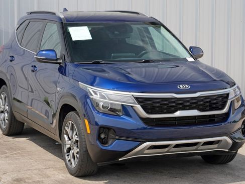 Used 2021 Kia Seltos EX image 49