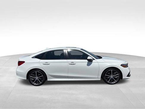 Used 2023 Honda Civic Touring image 5