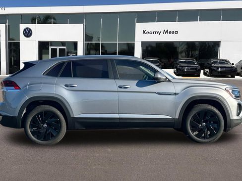 New 2026 Volkswagen Atlas Cross Sport SE image 3