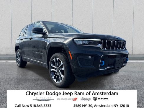 Used 2022 Jeep Grand Cherokee Overland w/ Advanced Protech Group III AWD/4WD image 1