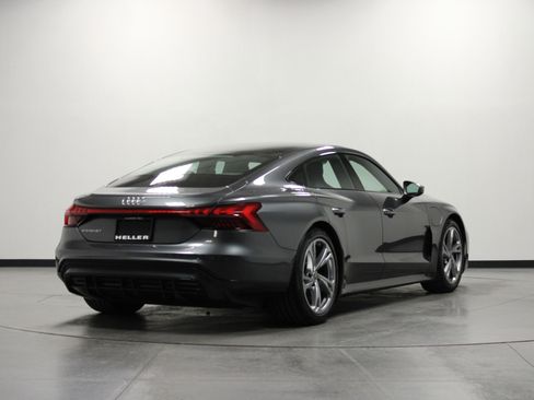 Used 2023 Audi e-tron GT Premium Plus image 4