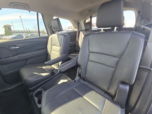 Used 2019 Honda Pilot Touring image 21